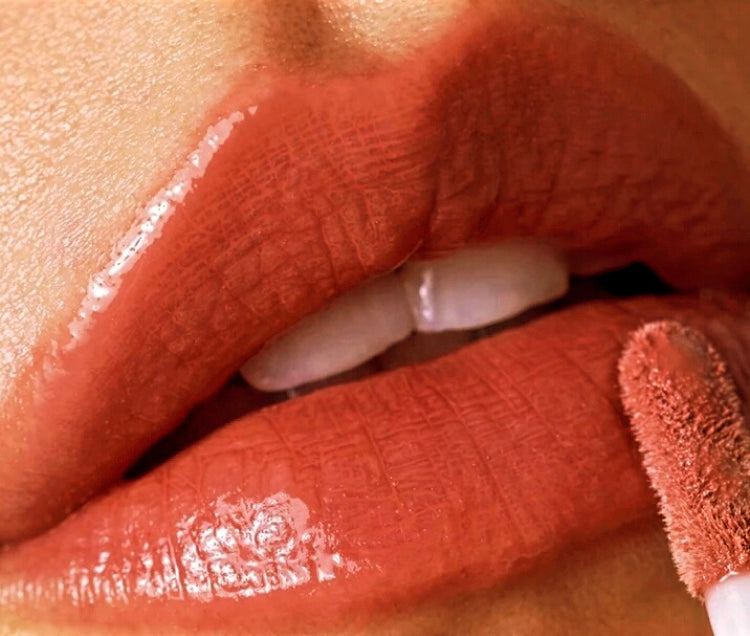 Vegan Lip Gloss in shade 'Chocolat'