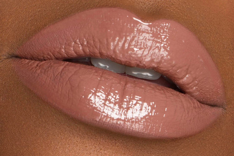 Vegan Lip gloss in "Latte"